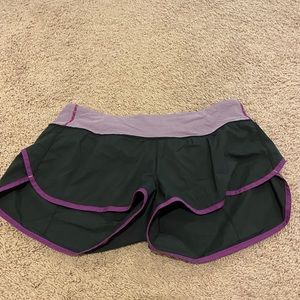 lululemon size 10 speed up shorts.